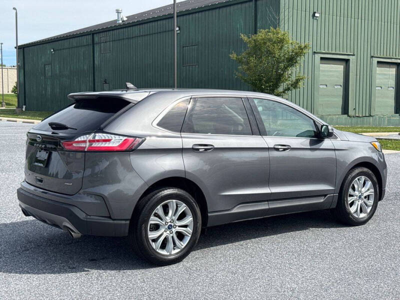 2022 Ford Edge Titanium