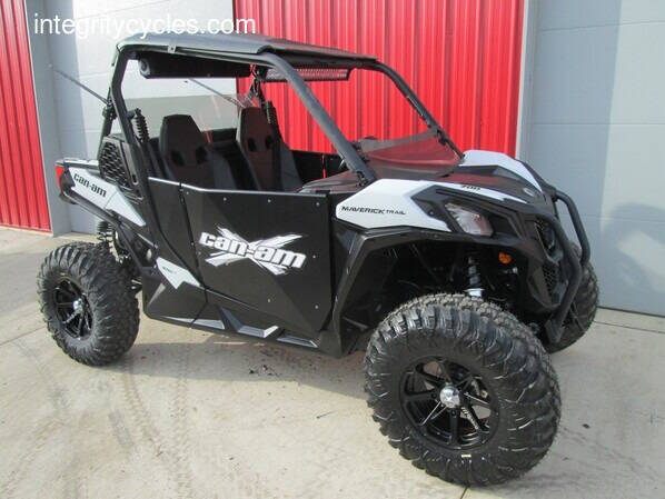 2023 Can-Am MAVERICK 700 DPS