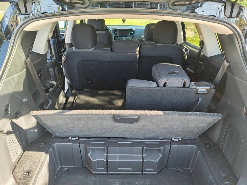 2018 Nissan Pathfinder SV