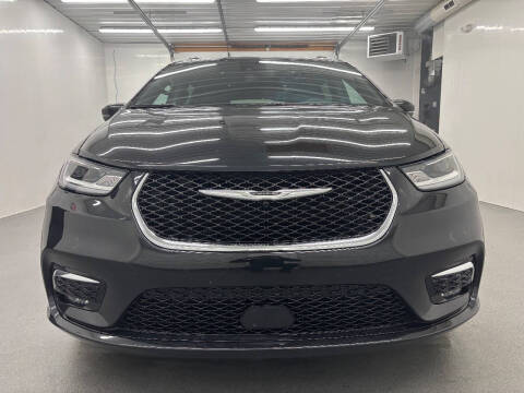 2022 Chrysler Pacifica Touring