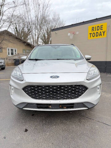 2020 Ford Escape Titanium