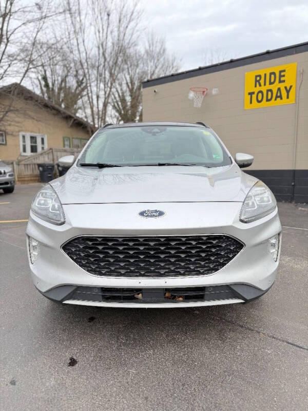 2020 Ford Escape Titanium