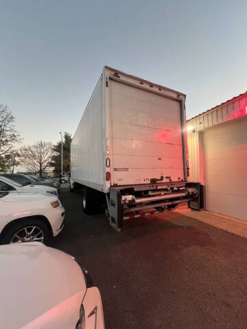 2014 Freightliner M2 106