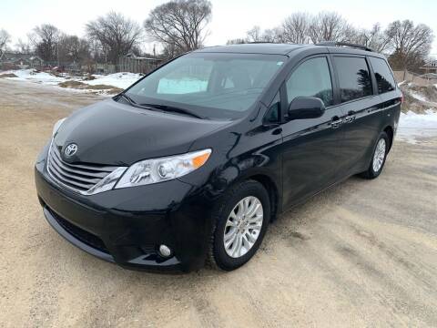 2015 Toyota Sienna for sale at ONG Auto in Farmington MN