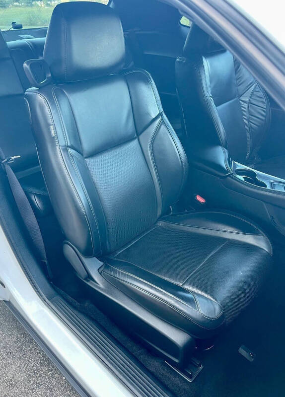 2018 Dodge Challenger SXT Plus