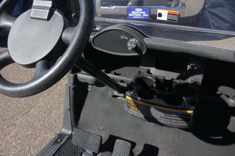 2020 E-Z-GO RXV ELiTE