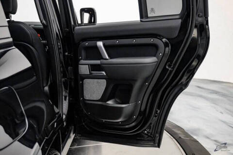 2024 Land Rover Defender 130 P400 X-Dynamic SE