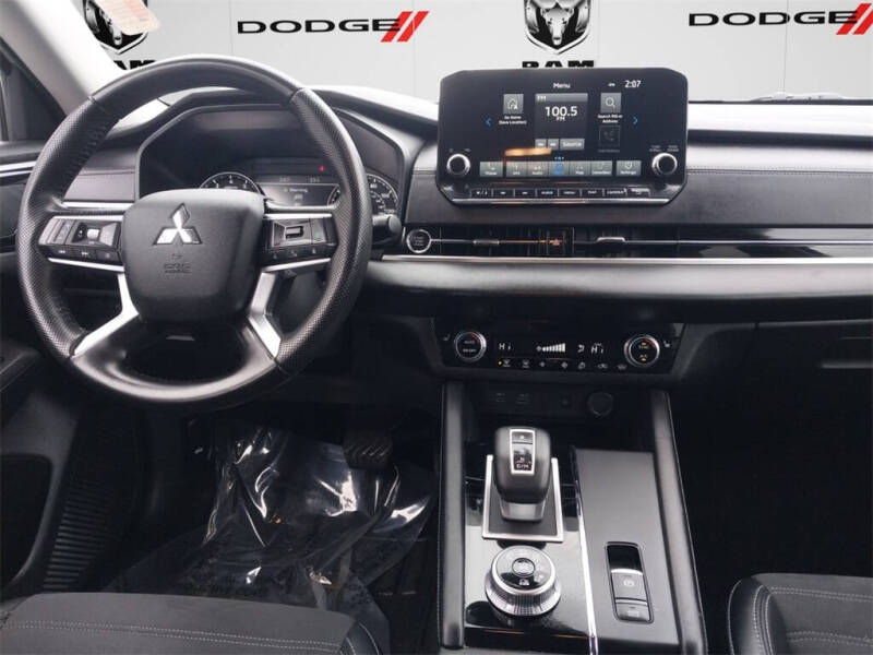 2024 Mitsubishi Outlander SE Black Edition