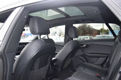2019 Audi Q8 quattro Premium 55 TFSI