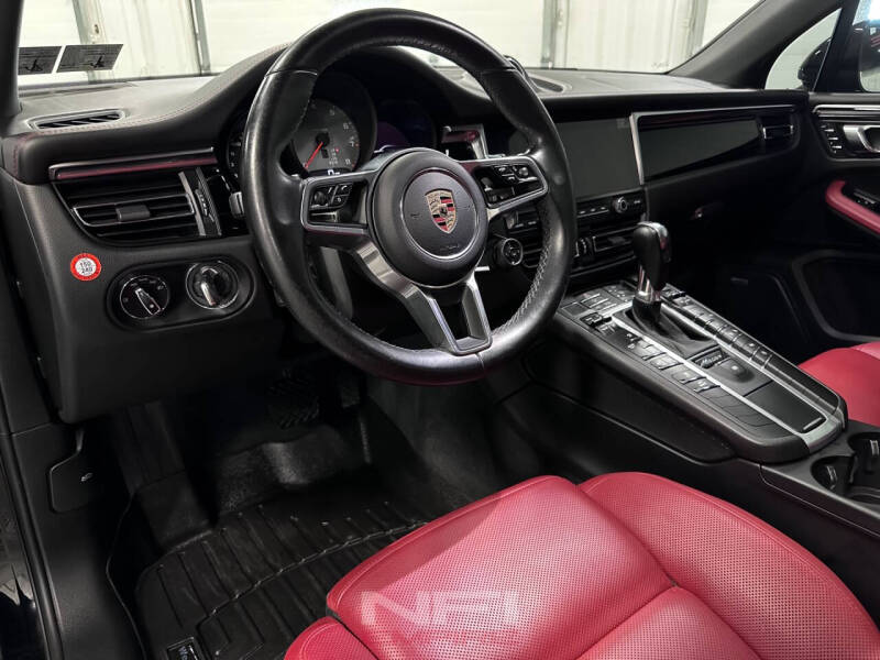 2020 Porsche Macan S