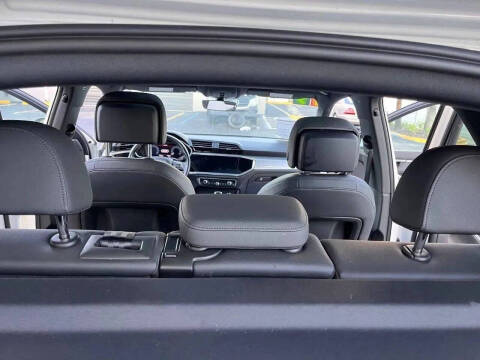 2019 Audi Q3 quattro Premium 45 TFSI