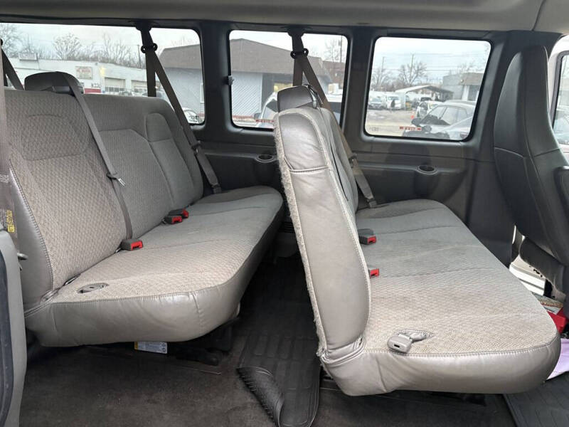2017 Chevrolet Express LT 3500