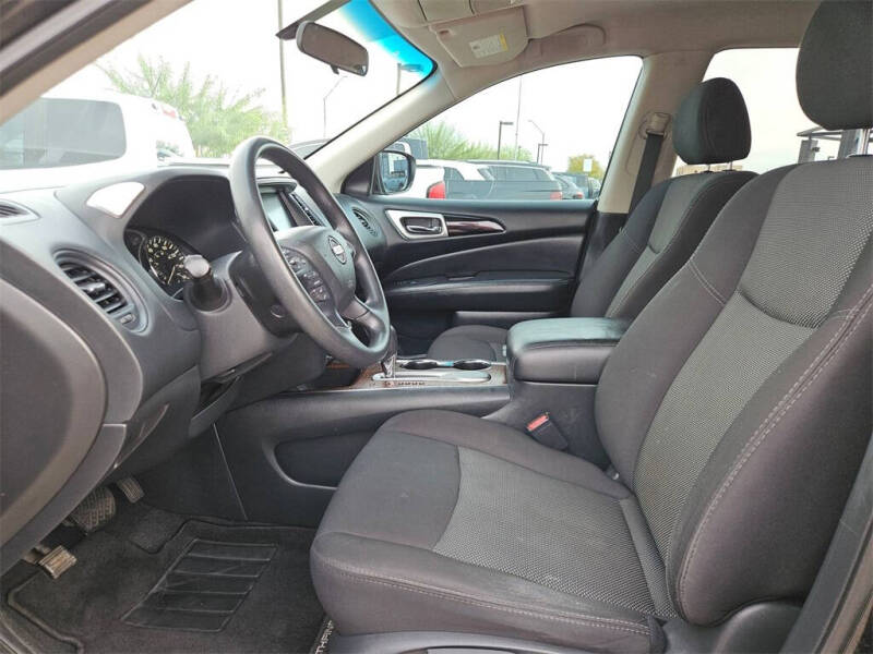 2020 Nissan Pathfinder S