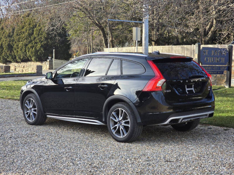 2016 Volvo V60 Cross Country T5
