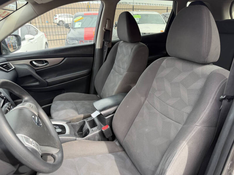 2016 Nissan Rogue SV
