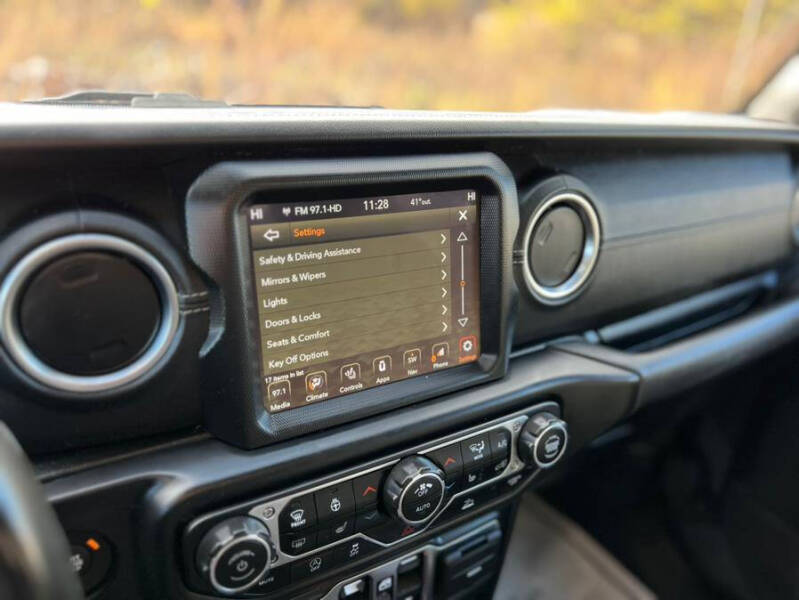 2022 Jeep Gladiator Overland