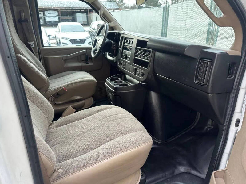 2017 Chevrolet Express 2500