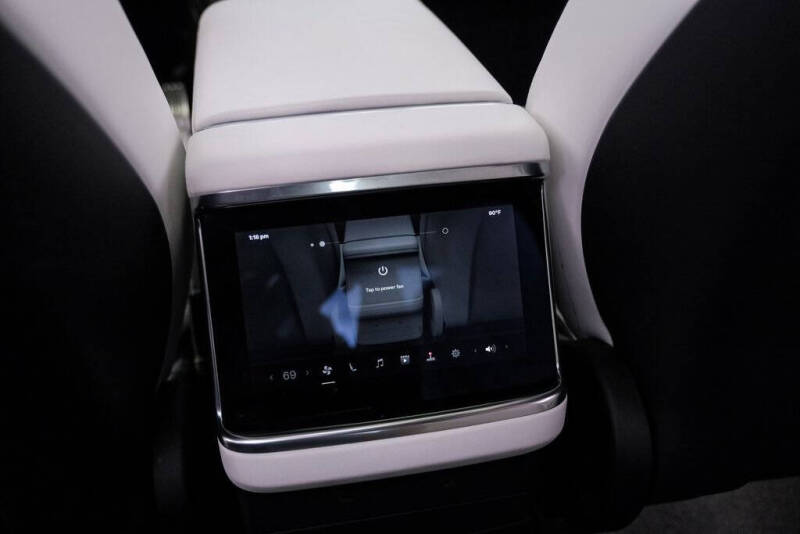 2022 Tesla Model X Plaid