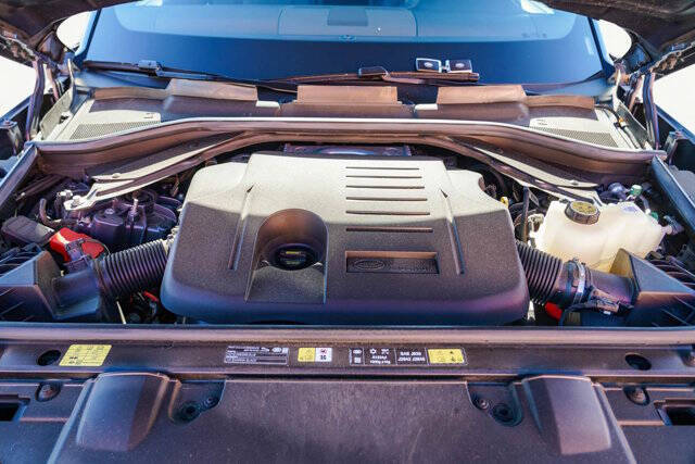 2025 Land Rover Range Rover P400 SE LWB