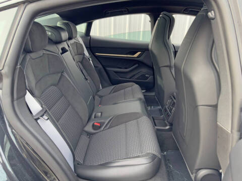 2025 Porsche Taycan 4S