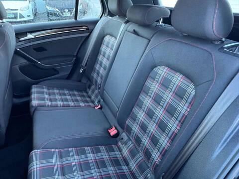 2017 Volkswagen Golf GTI