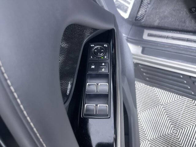 2024 Lexus LX 600 F SPORT Handling