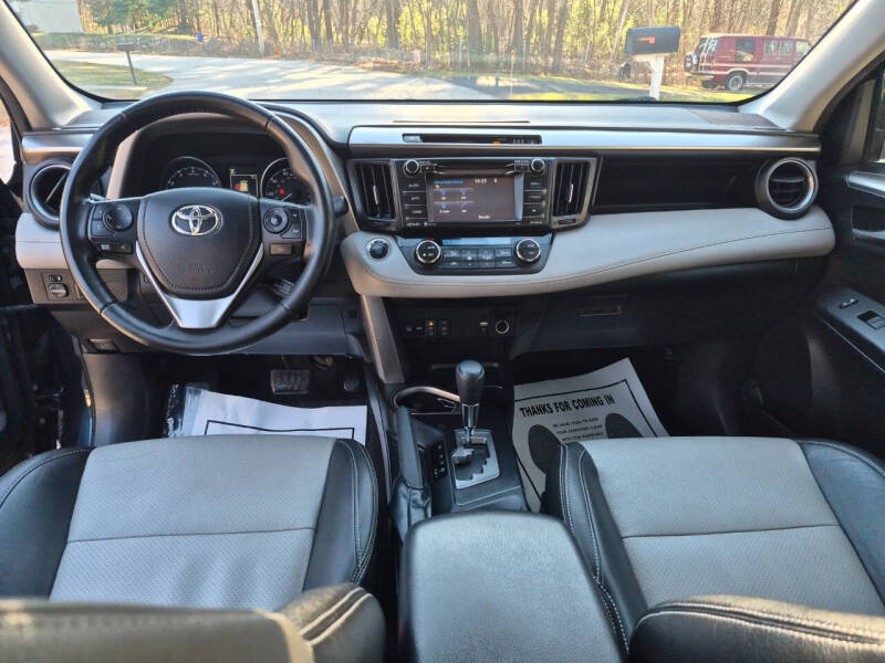 Image of 2018 Toyota RAV4 XLE