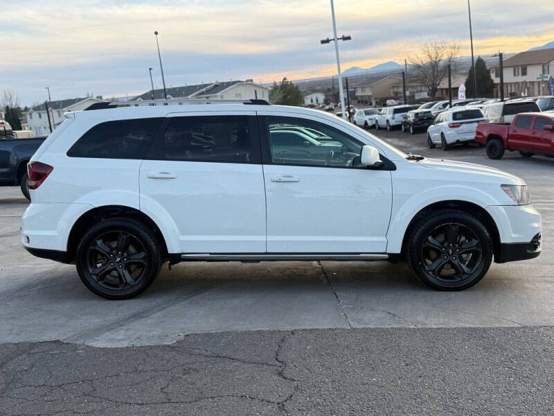 2020 Dodge Journey Crossroad