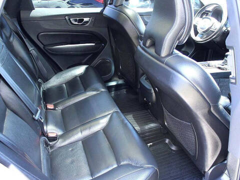 2019 Volvo XC60 T6 Momentum