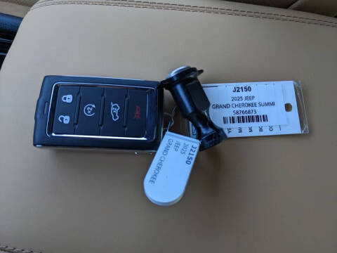 2025 Jeep Grand Cherokee Summit