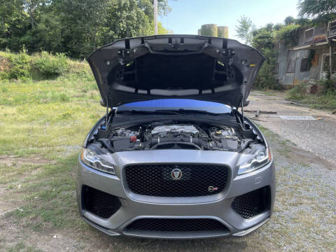 2020 Jaguar F-PACE SVR