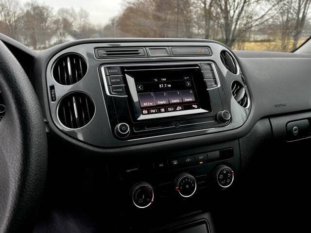 VolkswagenTiguan Limited37