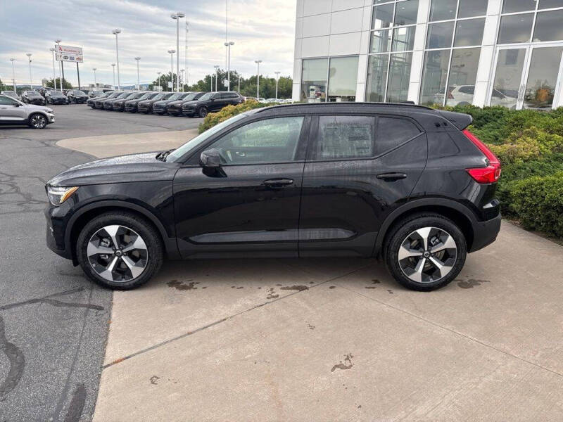 2026 Volvo XC40 B5 Plus