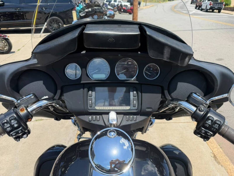 2014 Harley-Davidson Triglide FLHTCUTG