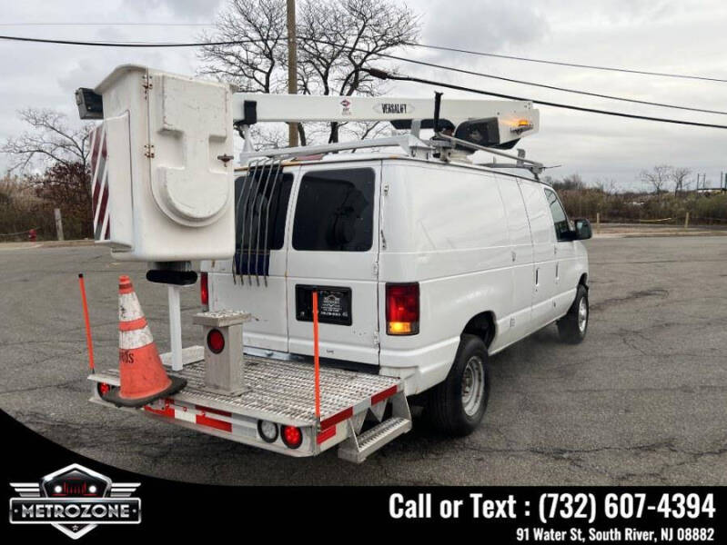 2011 Ford E-Series E-350 SD