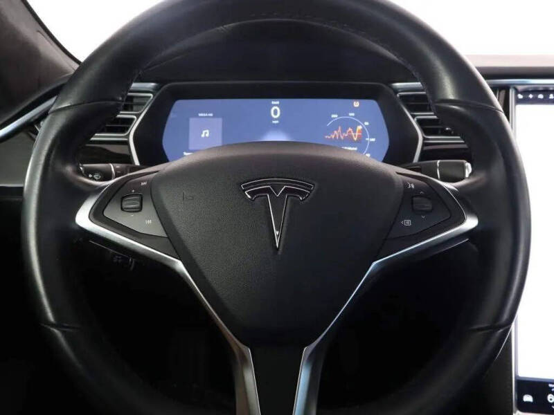 2015 Tesla Model S