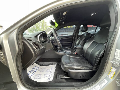 2013 Chrysler 200 Limited