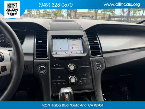 2018 Ford Taurus SEL