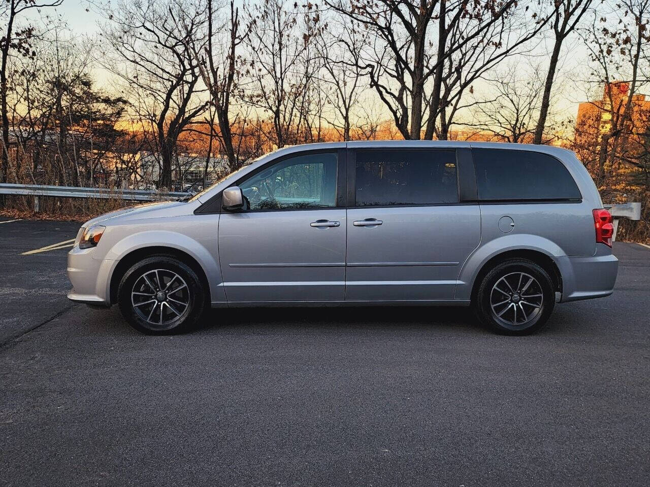 2016 Dodge Grand Caravan for sale at Commonwealth Motors LLC in Moosic, PA