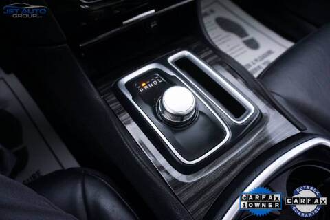 2015 Chrysler 300 Limited