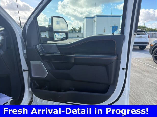 2023 Ford F-450 Super Duty Platinum