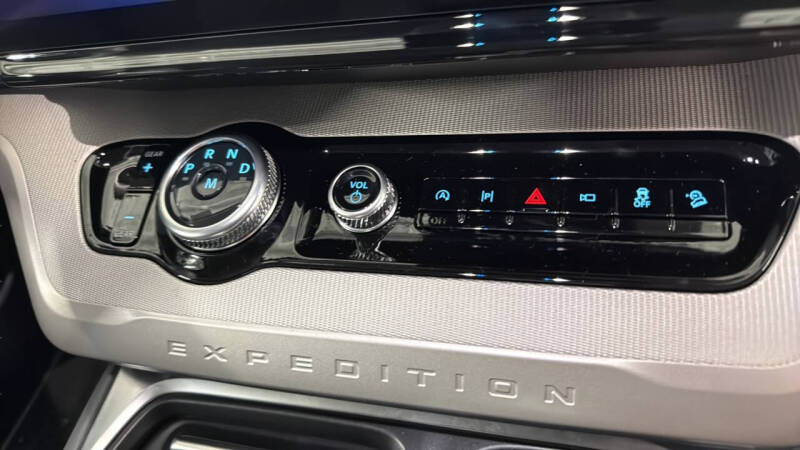 2026 Ford Expedition MAX Active