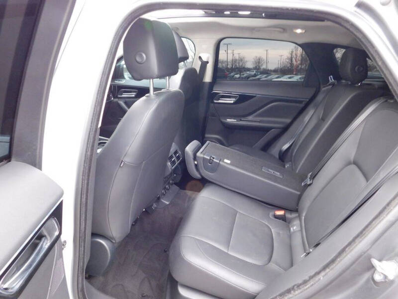 2019 Jaguar F-PACE 25t Premium