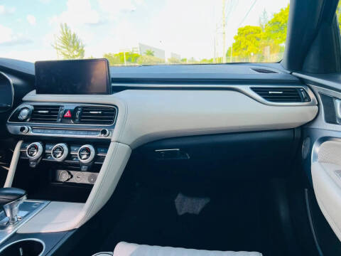 2023 Genesis G70
