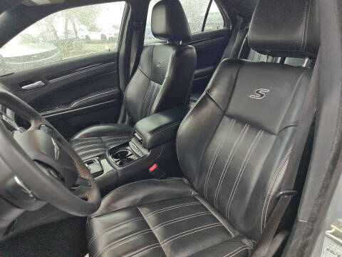 2023 Chrysler 300 S V6