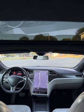 2015 Tesla Model S 85D