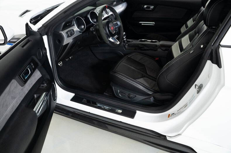 2022 Ford Mustang