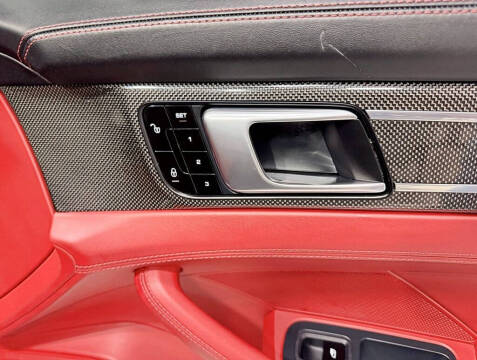 2018 Porsche Panamera 4