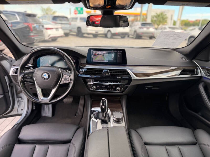 2020 BMW 5 Series 530i
