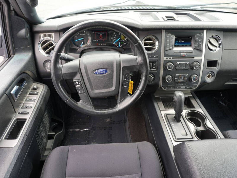2017 Ford Expedition XL Fleet